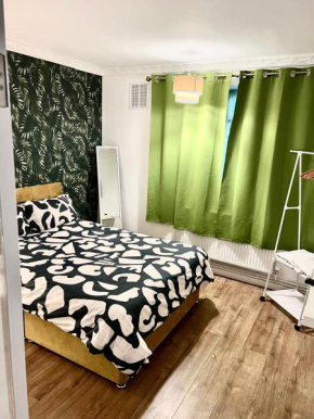 Private double room in the center of london
